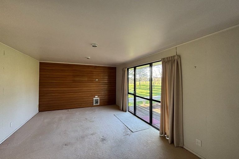 Photo of property in 1 Old Pine Valley Road, Dairy Flat, Silverdale, 0992