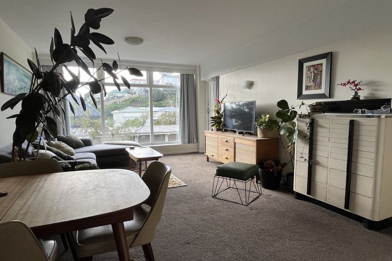 Photo of property in 7/4 Claremont Grove, Mount Victoria, Wellington, 6011