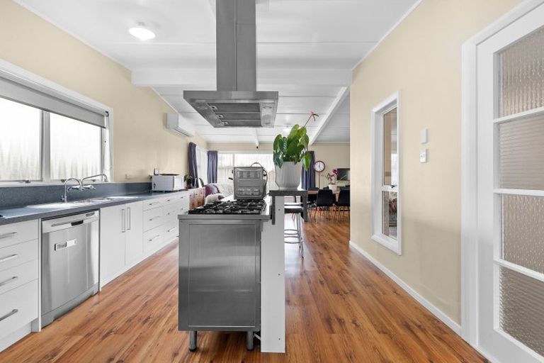 Photo of property in 9 Hampden Street, Awapuni, Palmerston North, 4412