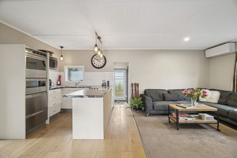 Photo of property in 5 Pitau Road, Mount Maunganui, 3116