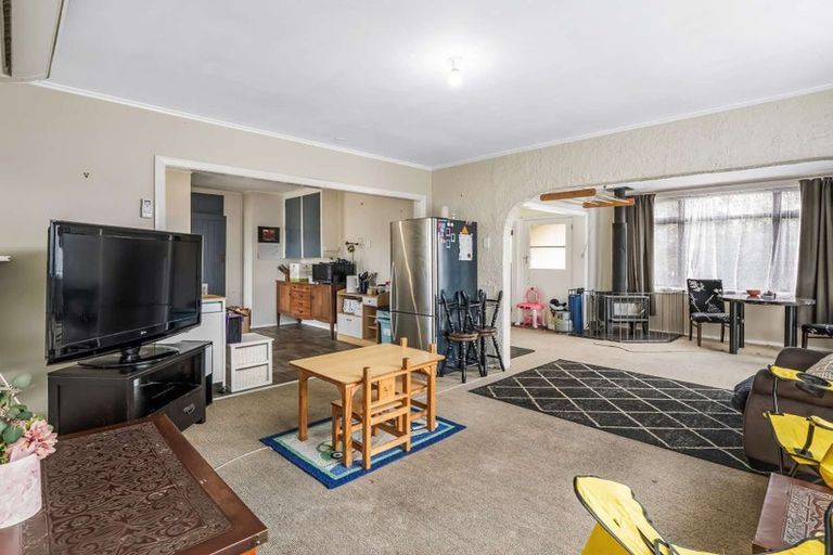 Photo of property in 40 Thyra Street, Dannevirke, 4930