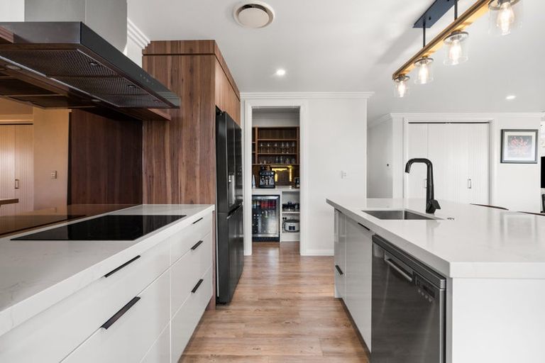 Photo of property in 30 Lakeside Terrace, Omokoroa, 3114