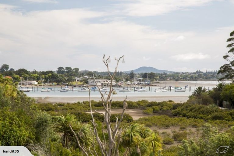 Photo of property in 19 Dowling Place, Pakuranga, Auckland, 2010
