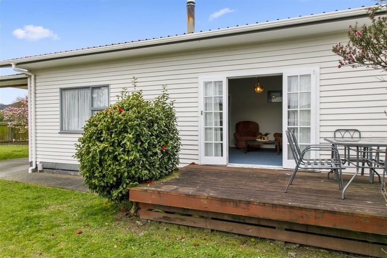 Photo of property in 1/6 Wellington Road, Wainuiomata, Lower Hutt, 5014