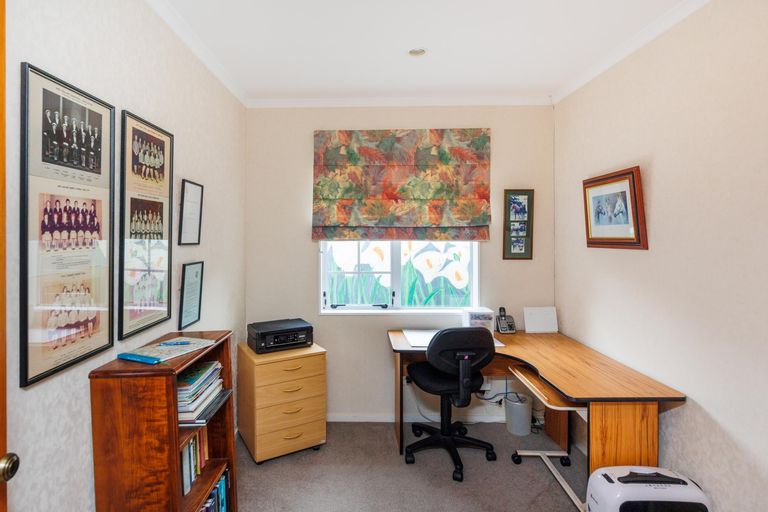 Photo of property in 5 Olive Grove, Highbury, Palmerston North, 4412