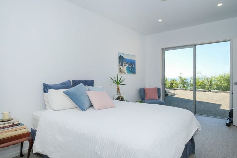 Photo of property in 34 Seaview Terrace, Kew, Dunedin, 9012