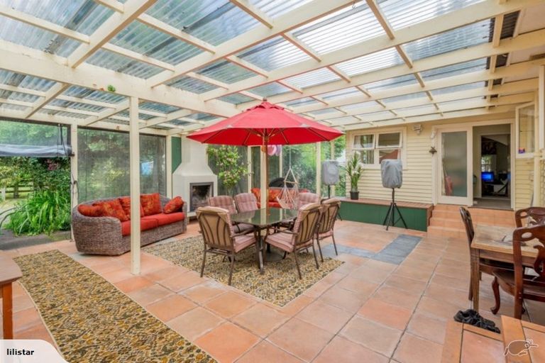 Photo of property in 141 Kawiu Road, Levin, 5510