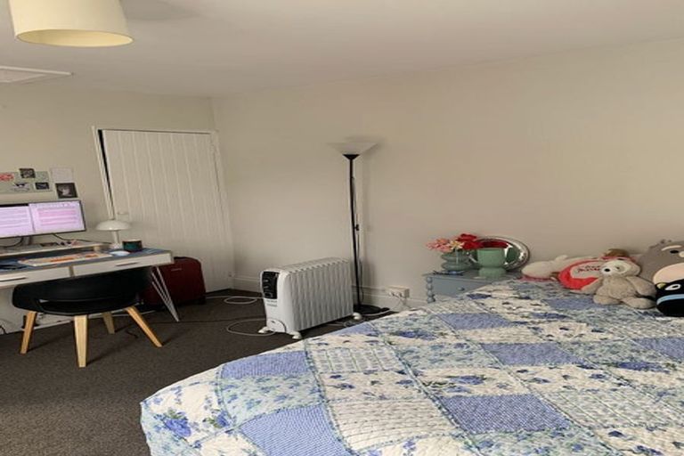 Photo of property in 40 Cranmer Square, Christchurch Central, Christchurch, 8013
