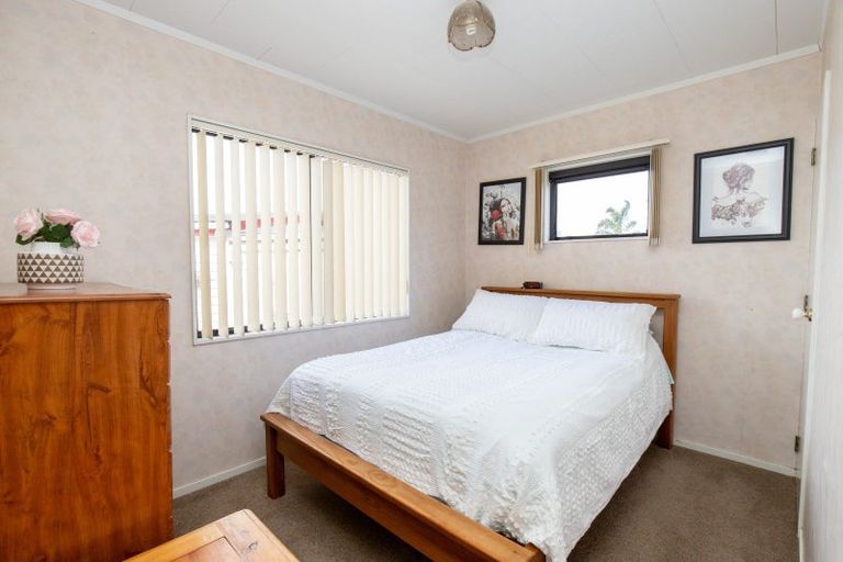 Photo of property in 5 Parfitt Place, Ngatea, 3503