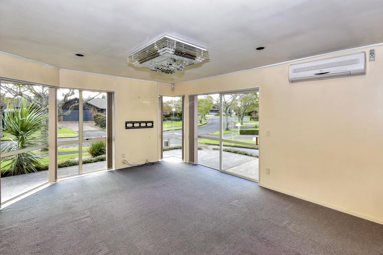 Photo of property in 3 Gairloch Place, Wattle Downs, Auckland, 2103