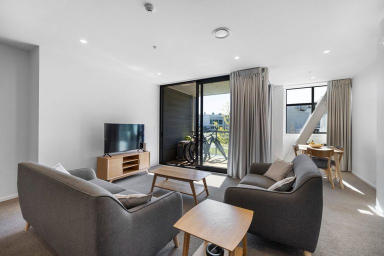 Photo of property in Wyndham Gardens Apartments, 30 Red Oaks Drive, Frankton, Queenstown, 9300