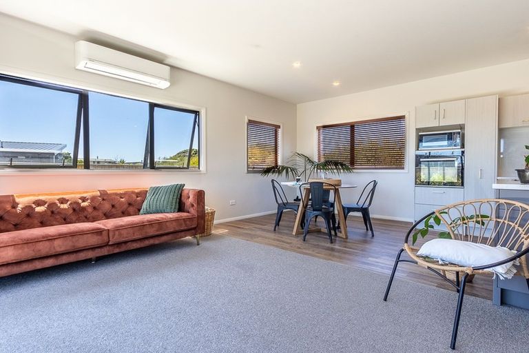 Photo of property in 35 Seagrass Place, Otaki Beach, Otaki, 5512