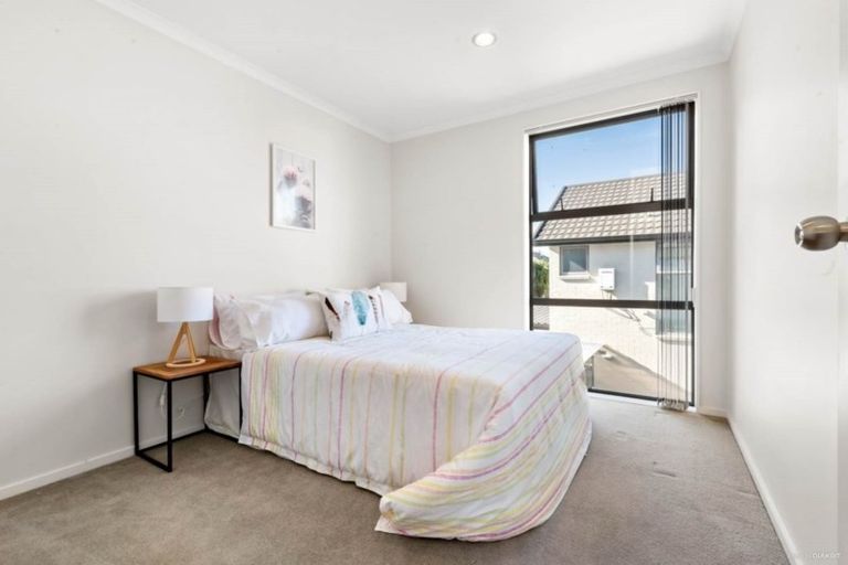 Photo of property in 8 Willow Camp Road, Takanini, 2112