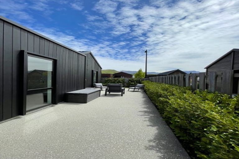 Photo of property in 21 Red Cottage Drive, Lake Hayes, Queenstown, 9304
