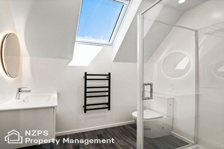 Photo of property in 2/208 Surrey Street, Saint Clair, Dunedin, 9012