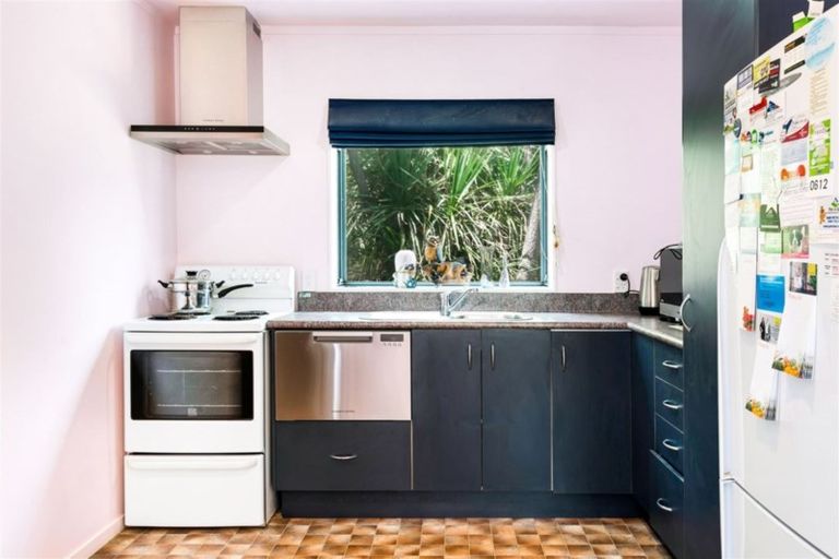 Photo of property in 106a Bruce Mclaren Road, Henderson, Auckland, 0612