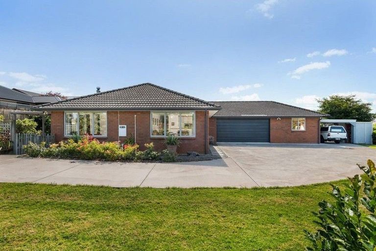 Photo of property in 5 Olive Close, Omokoroa, 3114