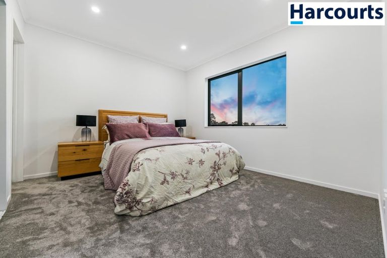 Photo of property in 1/7 Glen Road, Ranui, Auckland, 0612