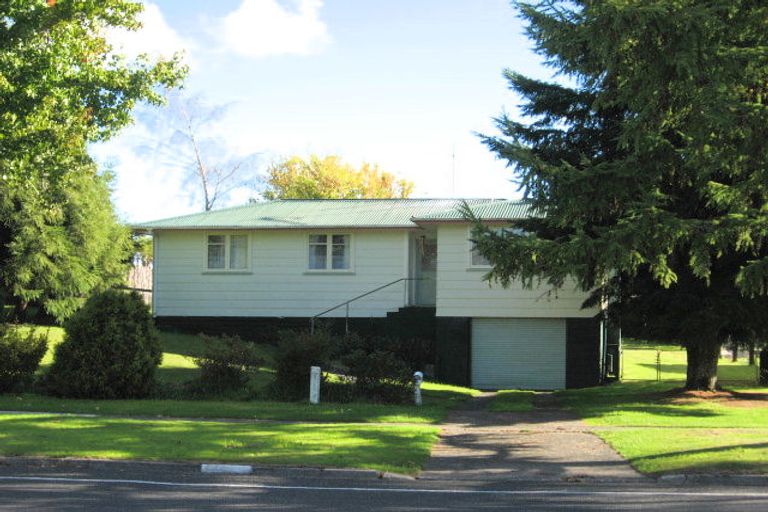 Photo of property in 243 Balmoral Drive, Tokoroa, 3420