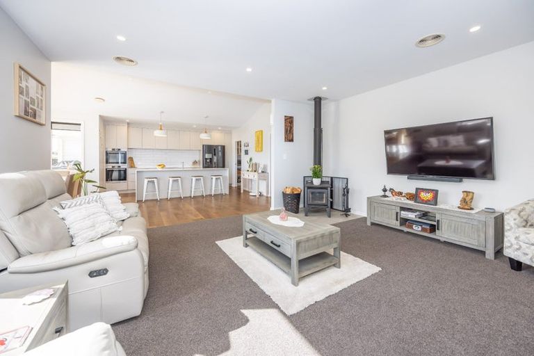 Photo of property in 17 Margot Lane, Matangi, Hamilton, 3283