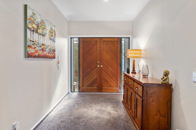 Photo of property in 82 Wakeman Road, Acacia Bay, Taupo, 3330