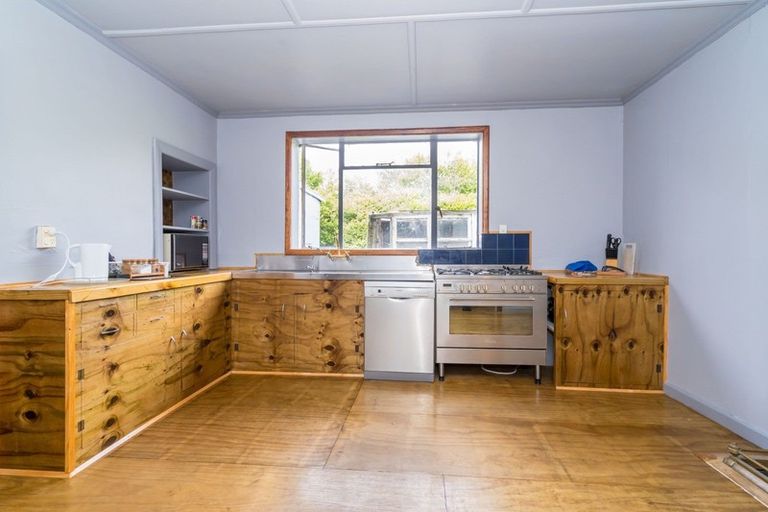 Photo of property in 32 Irvine Street, Lawrence, 9532