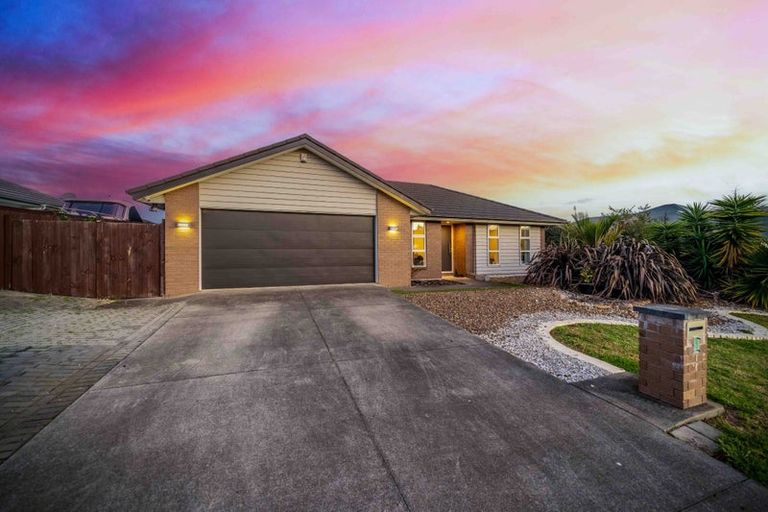Photo of property in 8 Dornal Place, Pokeno, 2402