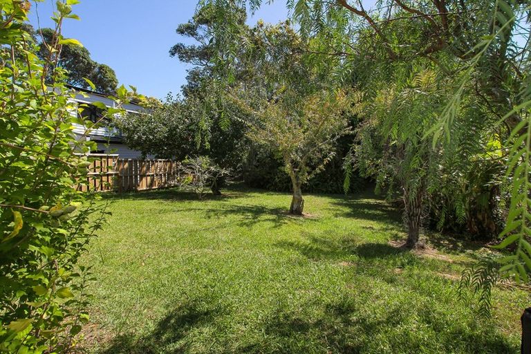 Photo of property in 35 Matipo Road, Mairangi Bay, Auckland, 0630
