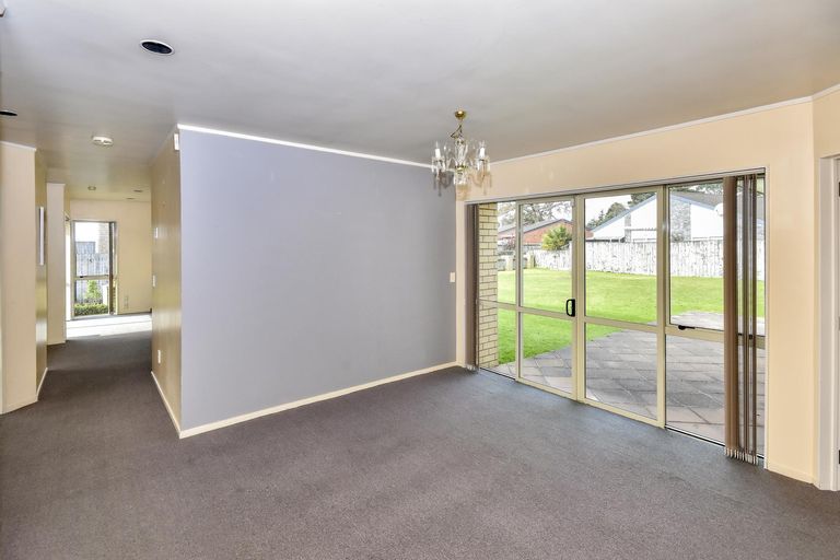 Photo of property in 3 Gairloch Place, Wattle Downs, Auckland, 2103