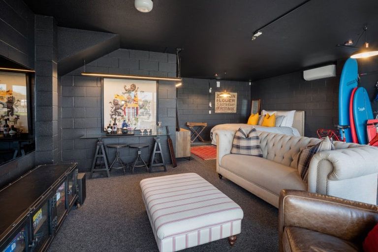 Photo of property in 1/156 Marine Parade, Mount Maunganui, 3116