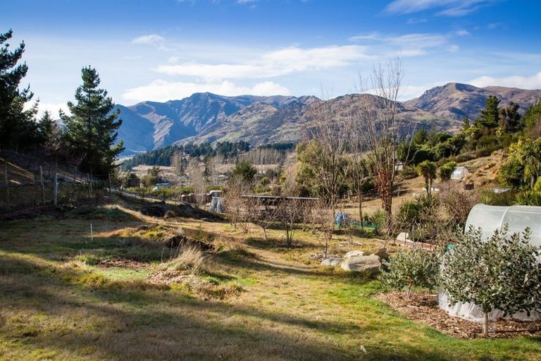 Photo of property in 122 Mclennan Road, Hawea Flat, Wanaka, 9382