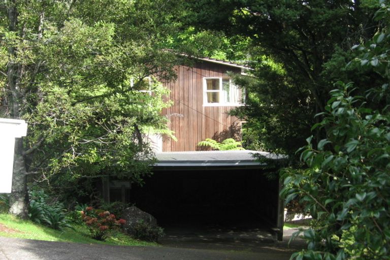 Photo of property in 321 Titirangi Road, Titirangi, Auckland, 0604