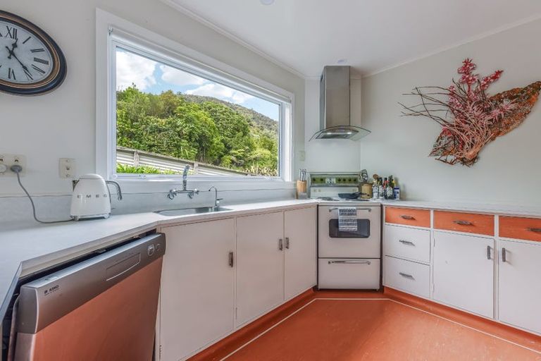 Photo of property in 8 Seaview Crescent, Picton, 7220