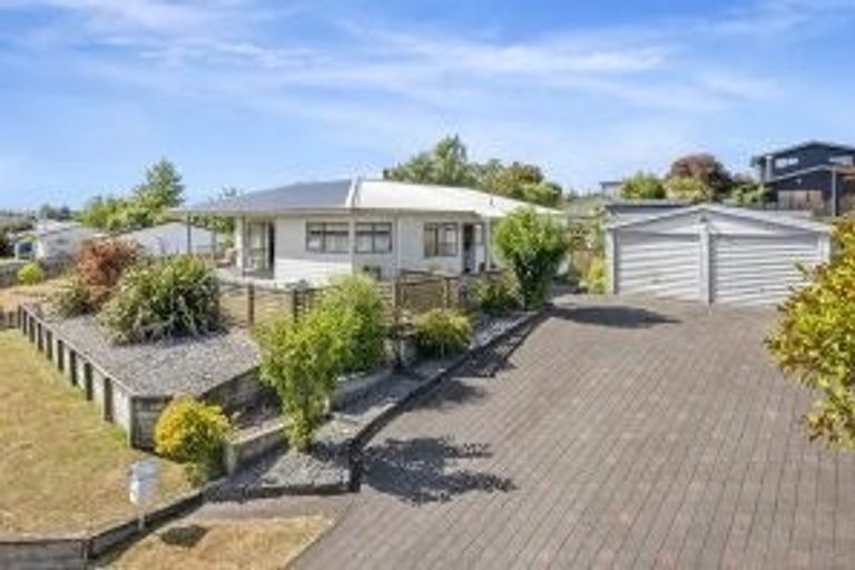 Photo of property in 22 Kiddle Drive, Hilltop, Taupo, 3330