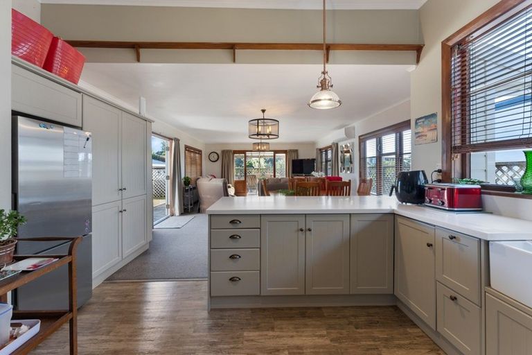 Photo of property in 228 Devon Street West, New Plymouth, 4310