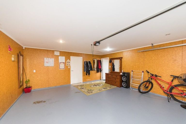Photo of property in 2a Galea Grove, Kelvin Grove, Palmerston North, 4414