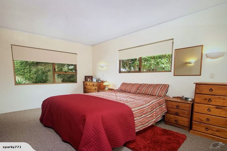 Photo of property in 2/146 Queen Street, Pukekohe, 2120