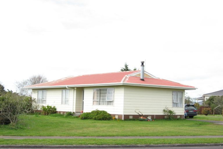 Photo of property in 18 Sunnyvale Street, Bell Block, New Plymouth, 4312