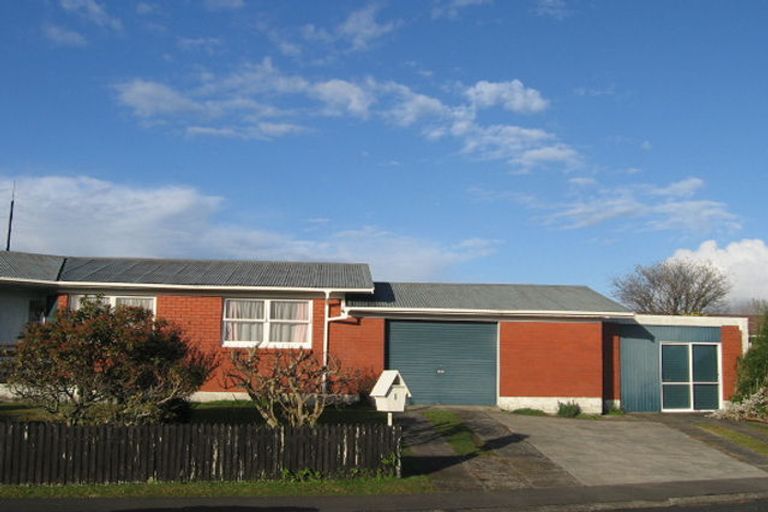 Photo of property in 1 Guy Place, Melville, Hamilton, 3206