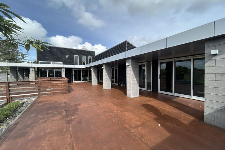 Photo of property in 7 Hayfield Way, Karaka, Papakura, 2113