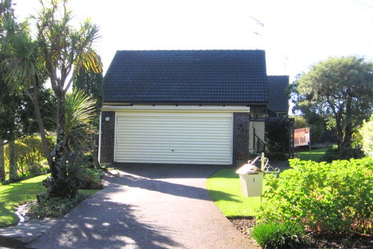 Photo of property in 2/28 Rapallo Place, Farm Cove, Auckland, 2012