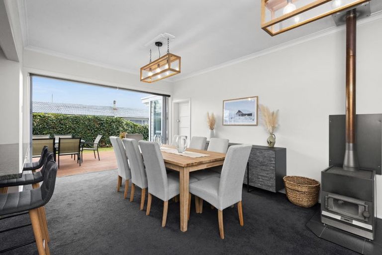 Photo of property in 100 Frimley Avenue, Frimley, Hastings, 4120