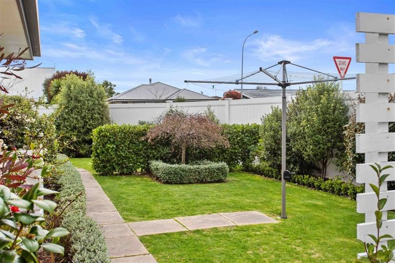 Photo of property in 1 Green Street, Rangiora, 7400