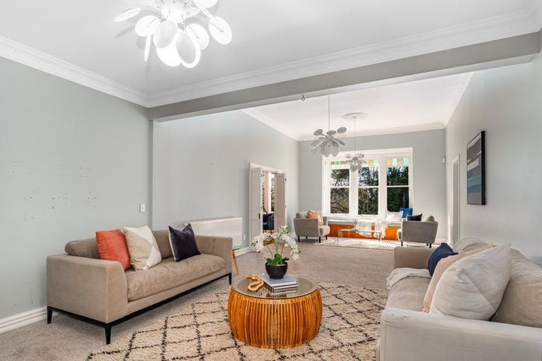 Photo of property in 50 Garden Road, Northland, Wellington, 6012