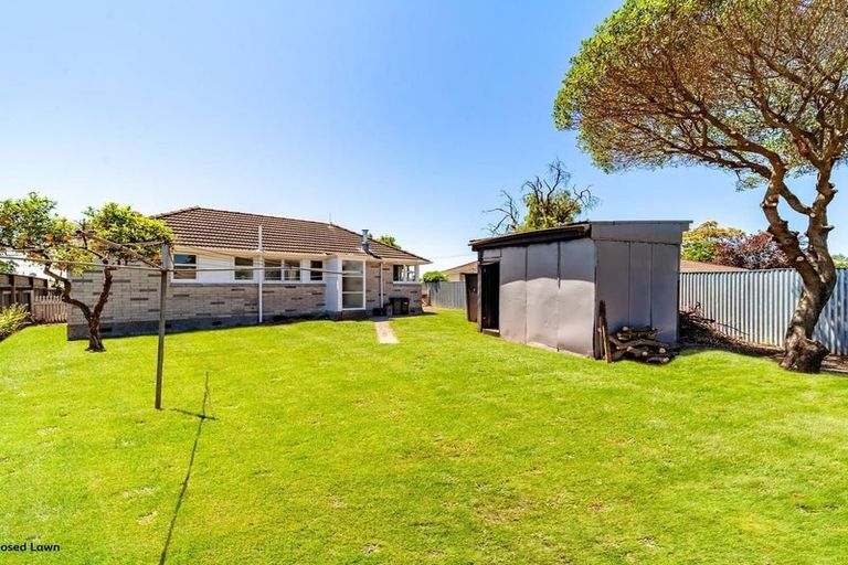 Photo of property in 12 Constable Crescent, Onekawa, Napier, 4110