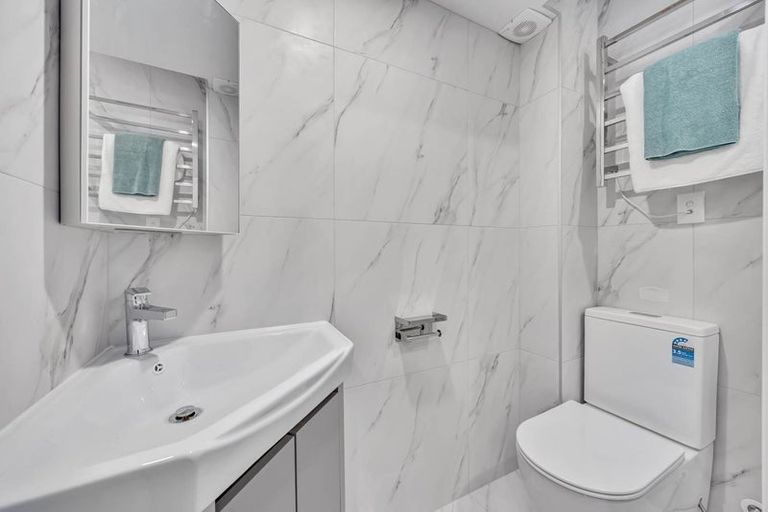 Photo of property in 252 Pakuranga Road, Pakuranga Heights, Auckland, 2010