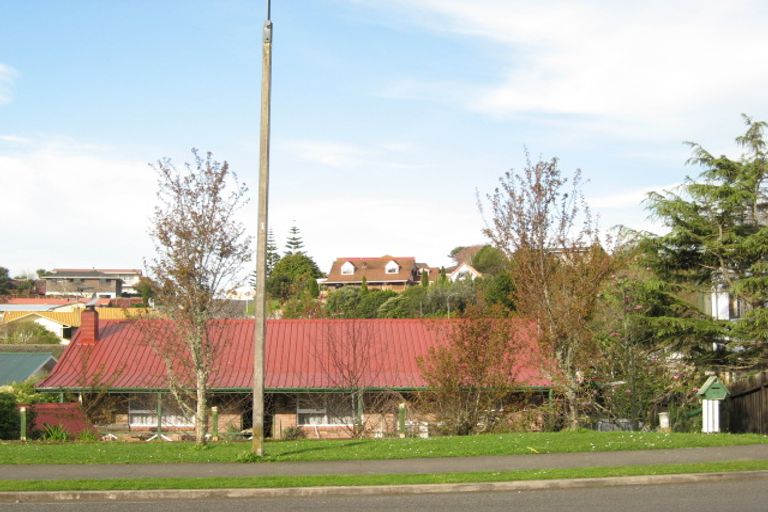 Photo of property in 45 Junction Street, Welbourn, New Plymouth, 4312