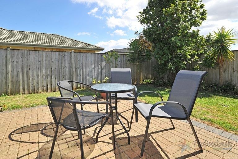Photo of property in 10 Belfry Place, Wattle Downs, Auckland, 2103