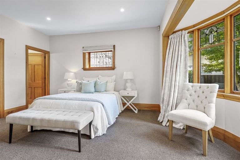 Photo of property in 1 Bradnor Road, Fendalton, Christchurch, 8052