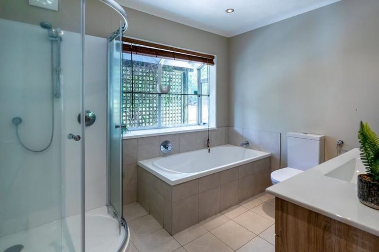Photo of property in 103 Wirihana Road, Titirangi, Auckland, 0604